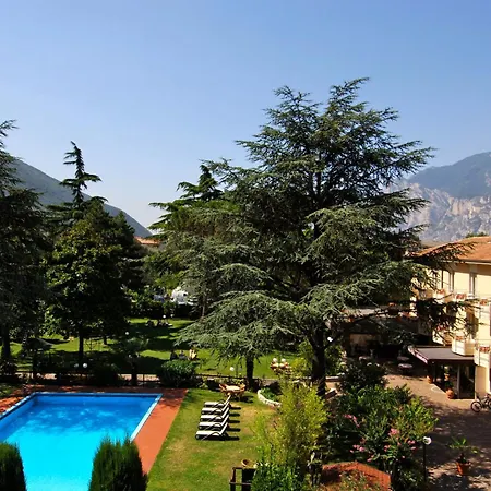 Hotel Elisabetta Torbole Sul Garda